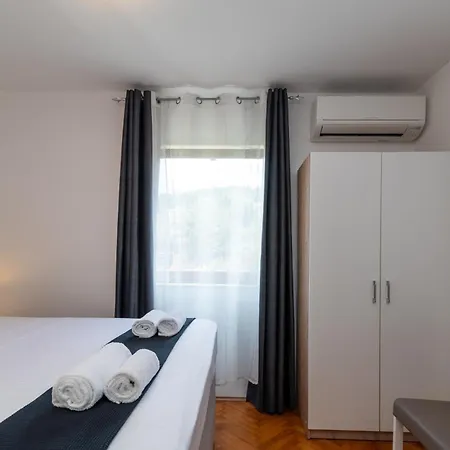 Apartments Bozan Trogir Kamer foto