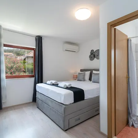 Apartments Bozan Trogir Kamer foto